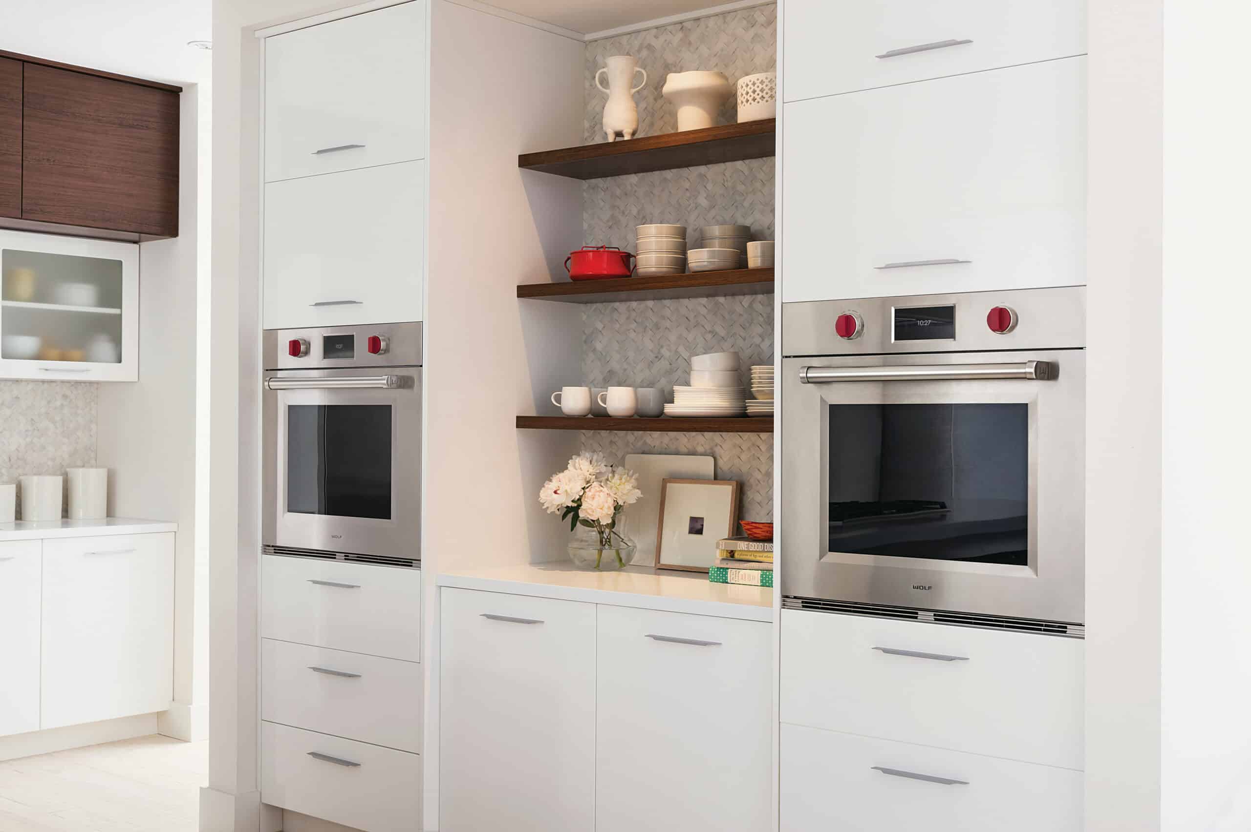A Wolf M Series Oven offers unsurpassed performance and is an extraordinary design element in your kitchen.