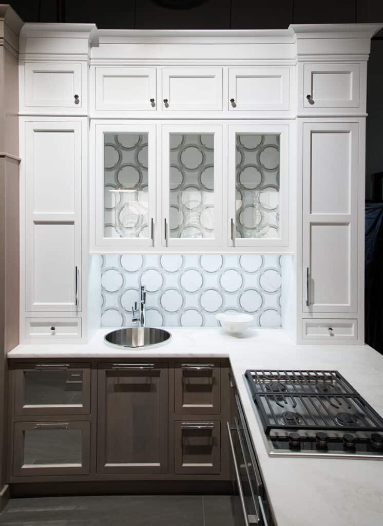 Metropolitan Cabinets & Countertops design for Clarke’s 7 Tide Sub-Zero/Wolf Showroom