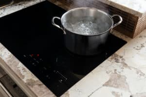 what is induction cooking water boiling in pot