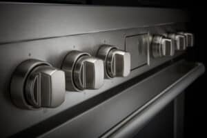 While red Wolf knobs are iconic, they aren’t for everyone. So, you can select from red, black, gray, brushed stainless steel or brushed brass knobs.