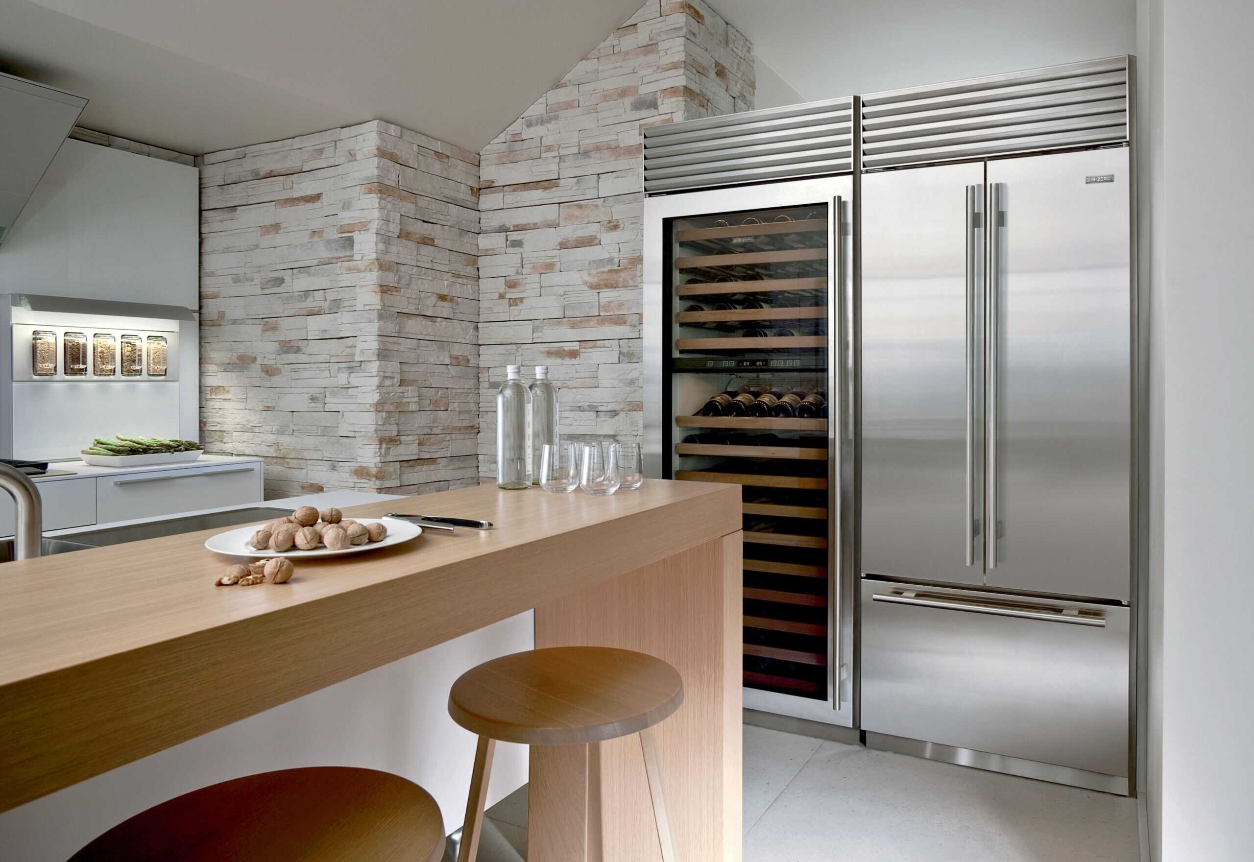 If sleek stainless steel is your vibe, your Sub-Zero wine storage will fit right in.